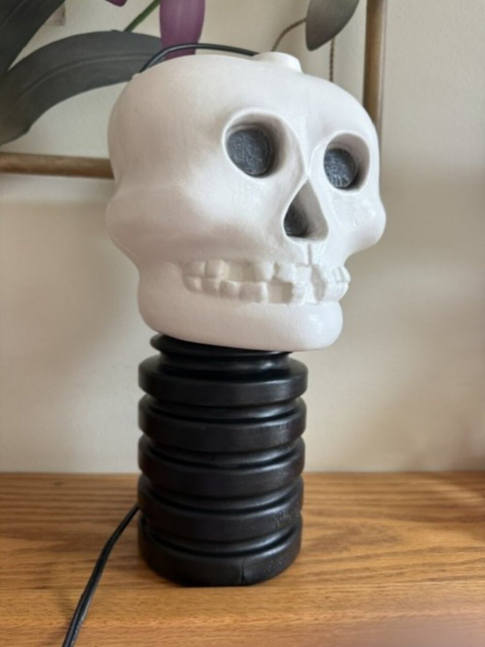 Vintage P.A.C. 1985 Stacked Skull Blow Mold Light Up Halloween Sculpture - Picture 3 of 8